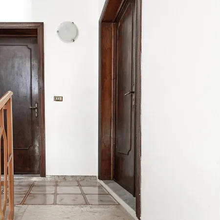 Climatizzato A 30 M Dalla Con Vista Mare بيت للعطل